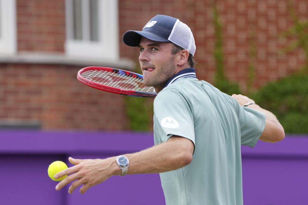 上的球员都 上的球员都