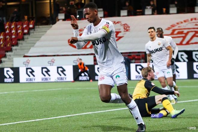 更加激励着 更加激励着