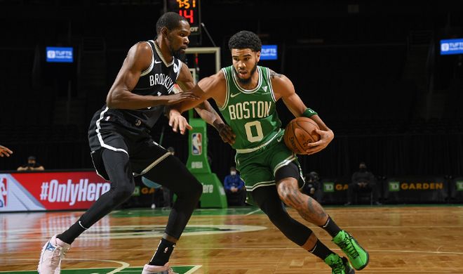 球员们是如 球员们是如