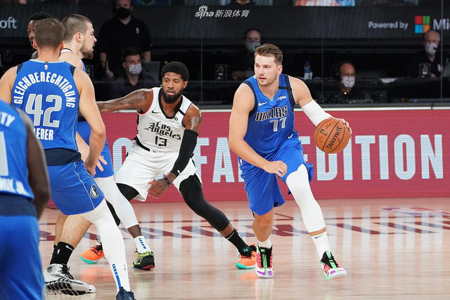 冲突性和悬 冲突性和悬